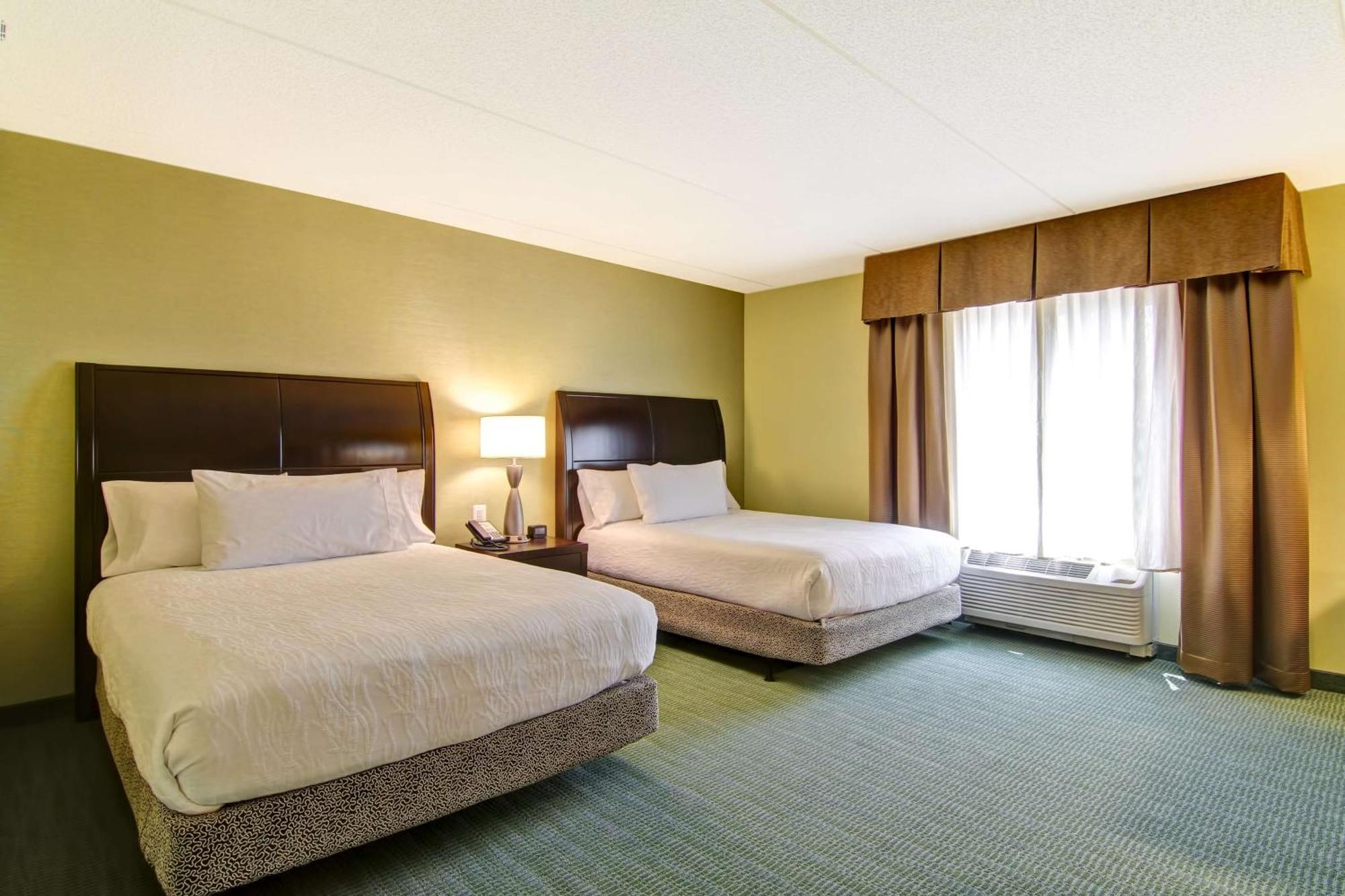 Hilton Garden Inn Вудбридж Екстер'єр фото