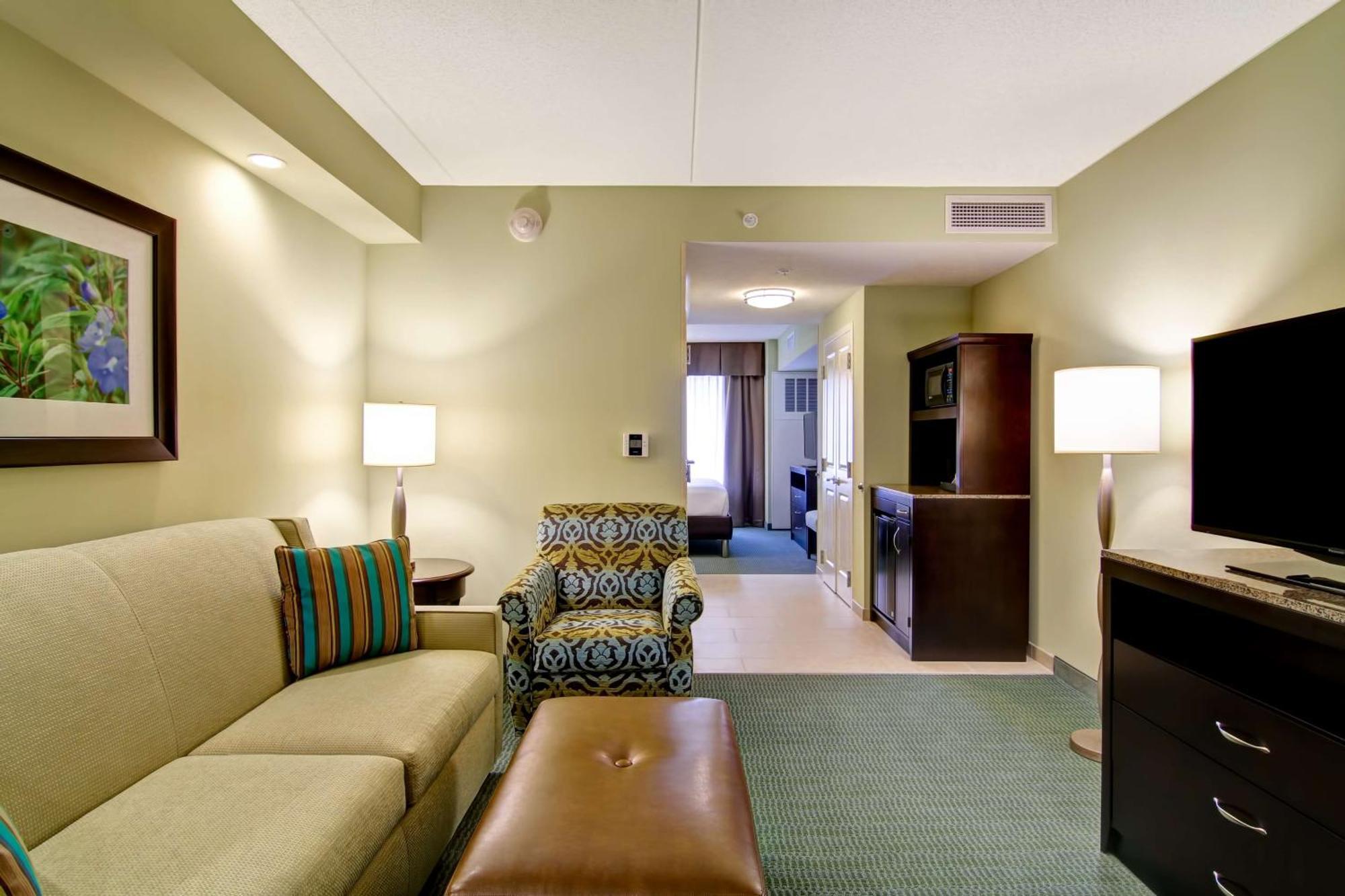 Hilton Garden Inn Вудбридж Екстер'єр фото
