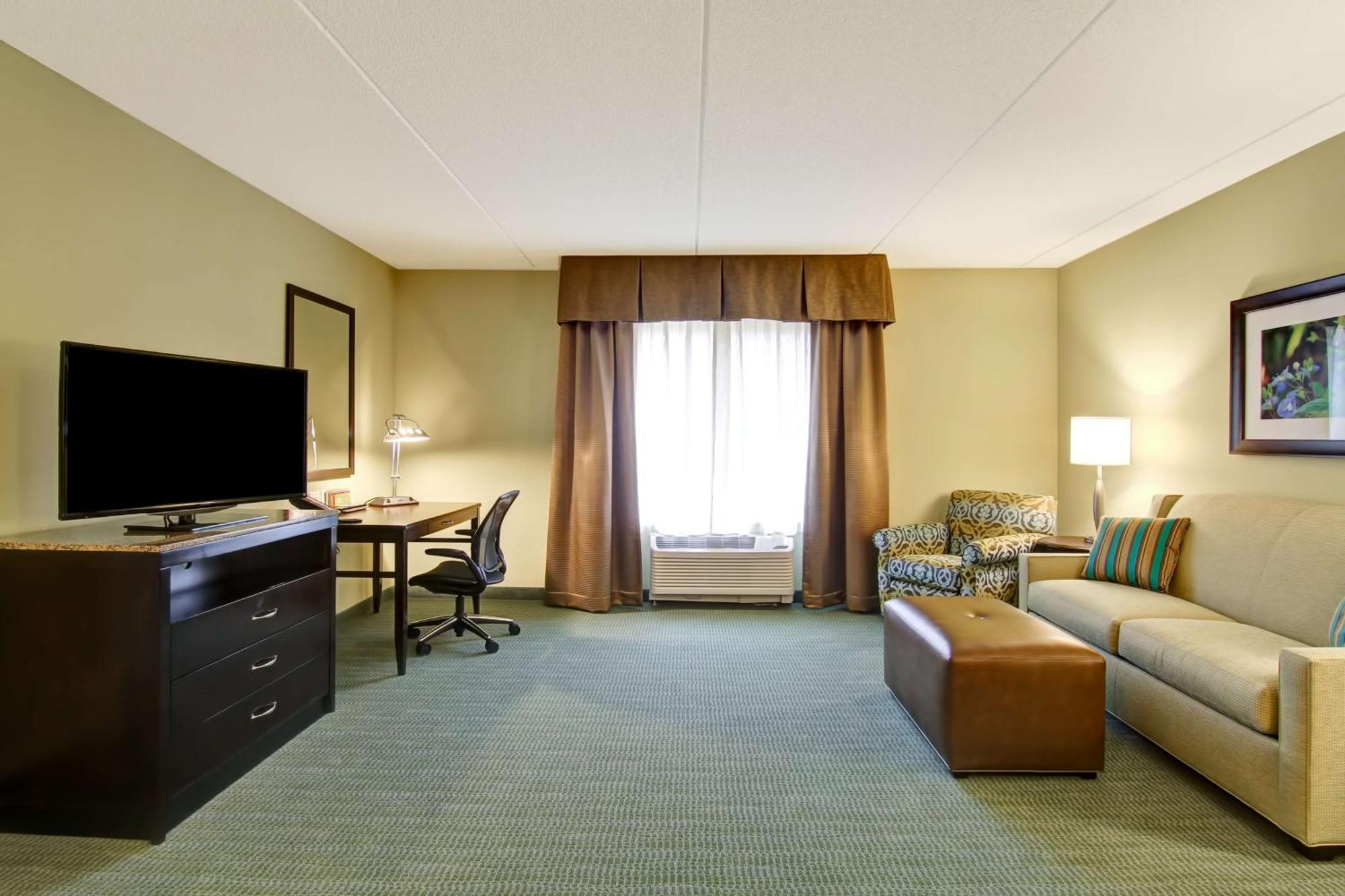 Hilton Garden Inn Вудбридж Екстер'єр фото