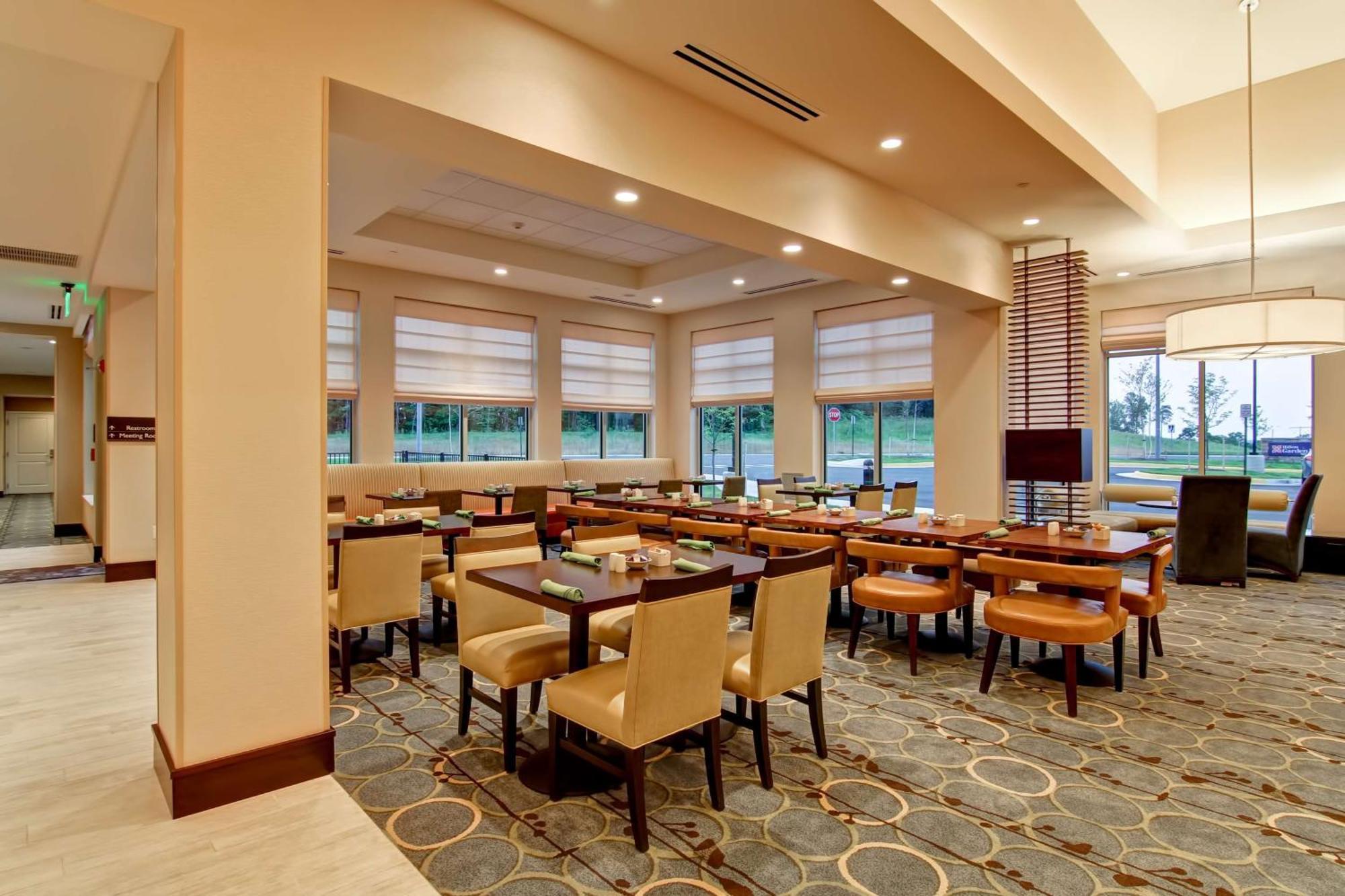 Hilton Garden Inn Вудбридж Екстер'єр фото