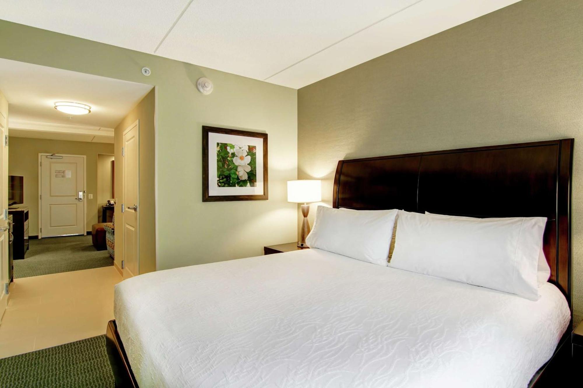 Hilton Garden Inn Вудбридж Екстер'єр фото